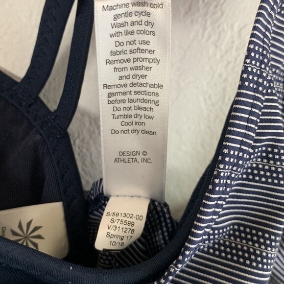 Athleta Max Out Navy Striped Side Tie Tank Top Removable Strappy Sports Bra Sz M - Picture 12 of 12